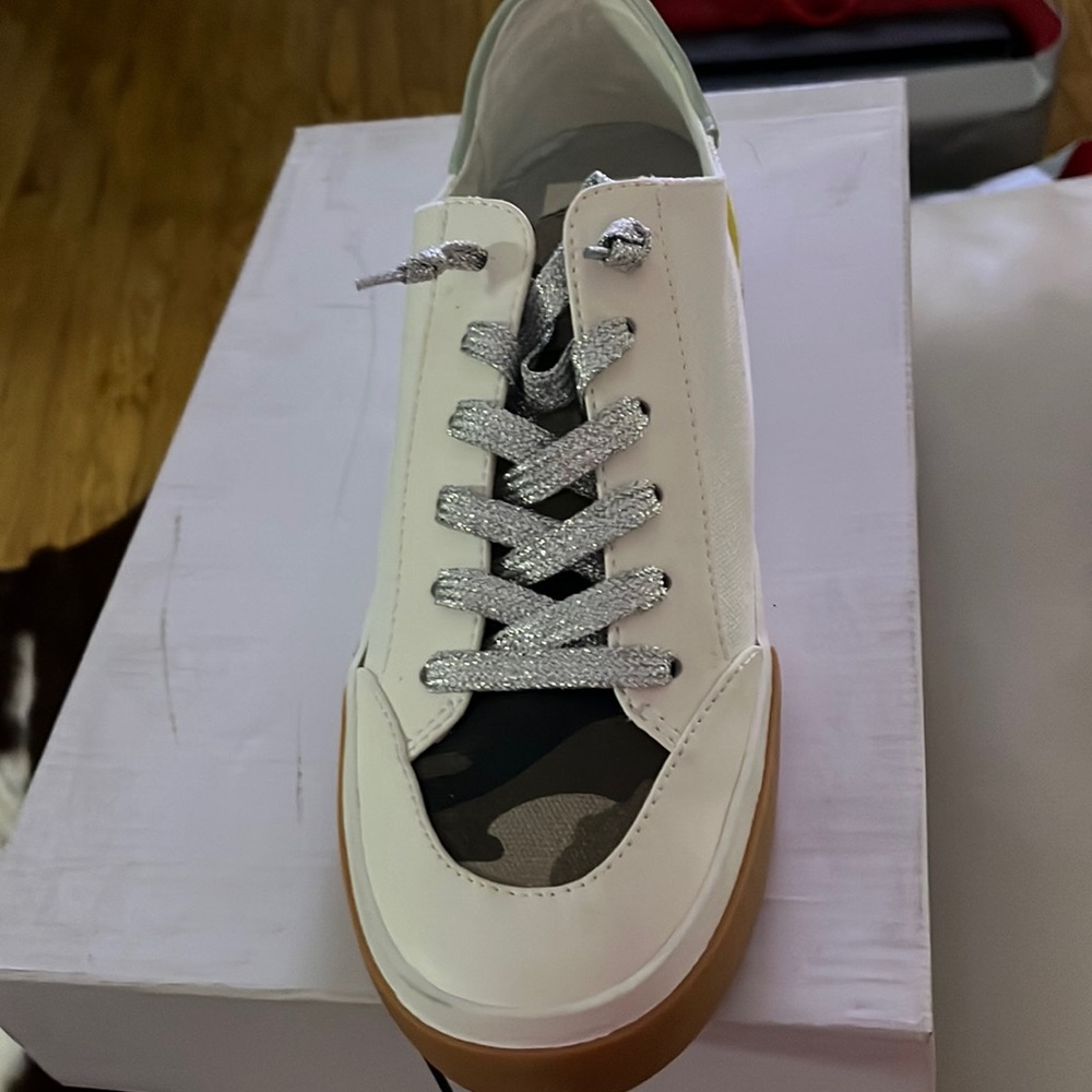 Brand New Dolce vita slip on sneakers very comfortable fashionable sneakers